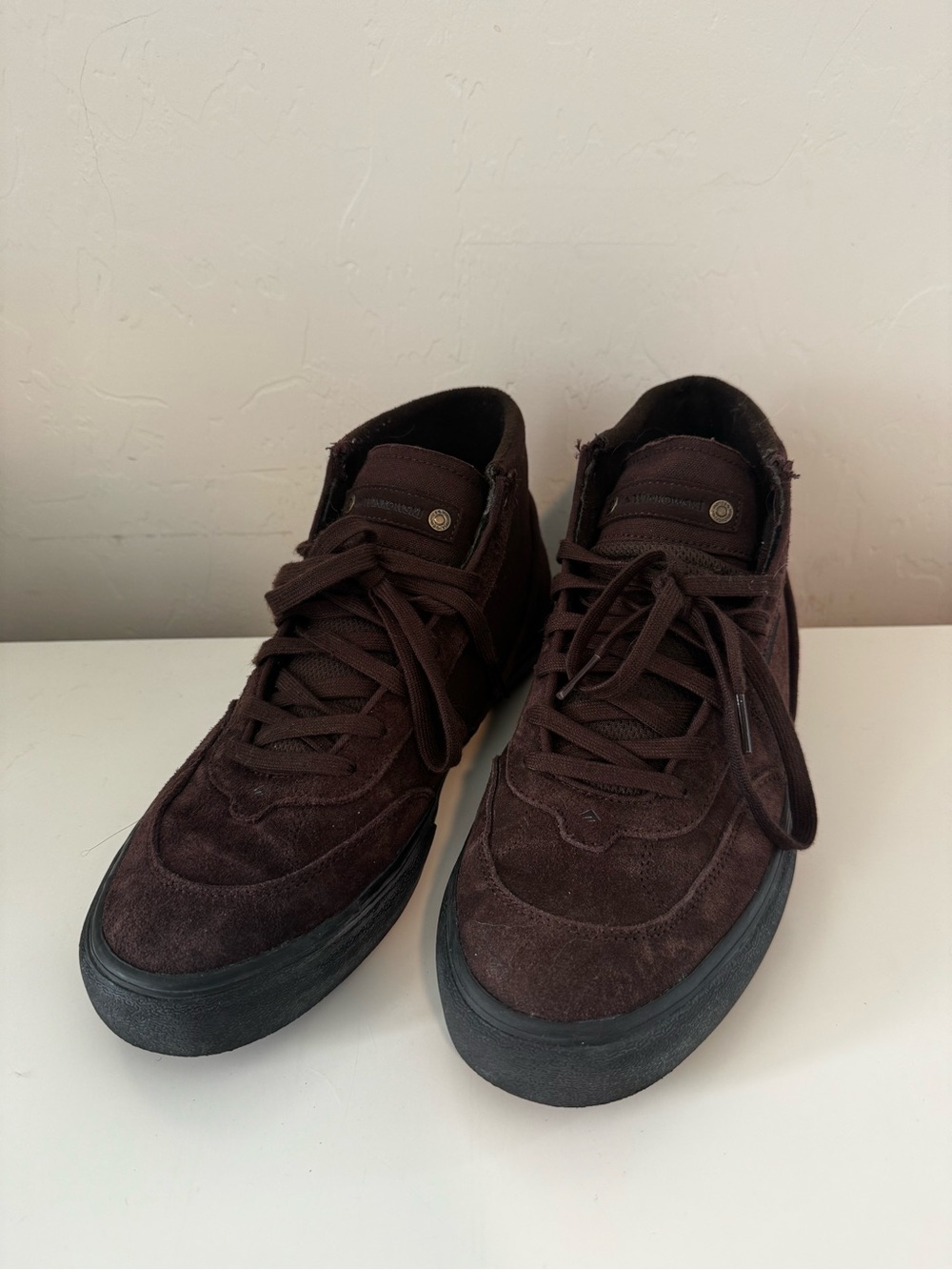 Emerica. Men's Casual Suede High-Top Sneakers - Dark Brown